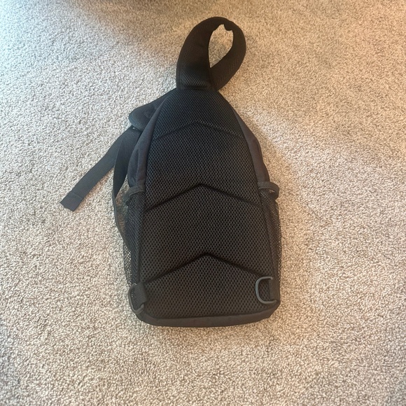 Crossbody Bag, OS, Convertible shoulder strip, Backpack, Black, NWOT - Picture 4 of 6